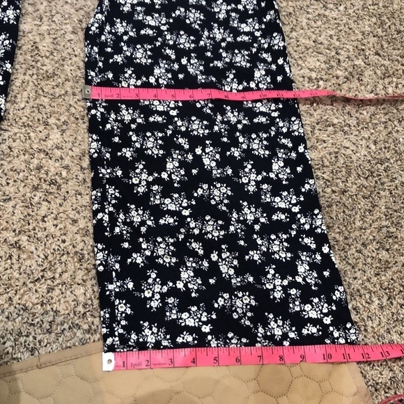 Francesca’s Collection Wide Leg Jumpsuit Size Small Black Floral Print - Picture 12 of 12